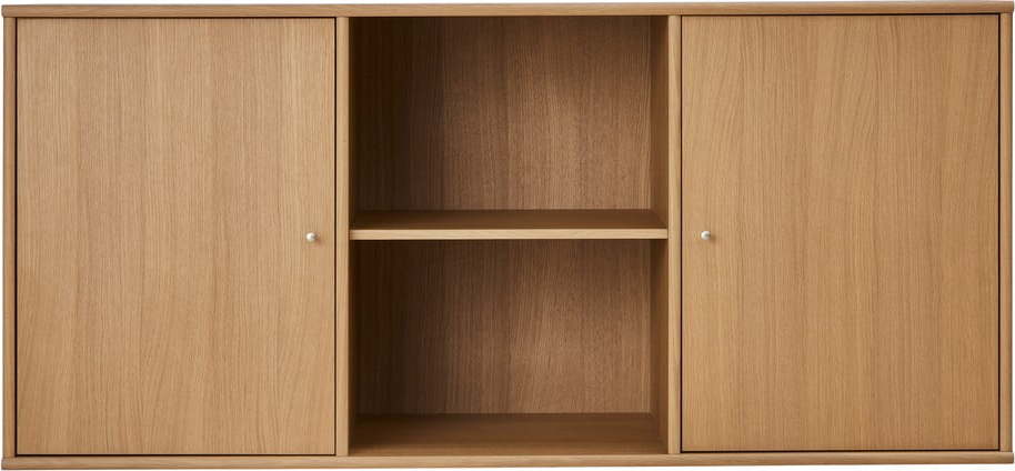 Nízká závěsná komoda v dekoru dubu v přírodní barvě 133x61 cm Mistral – Hammel Furniture Hammel Furniture